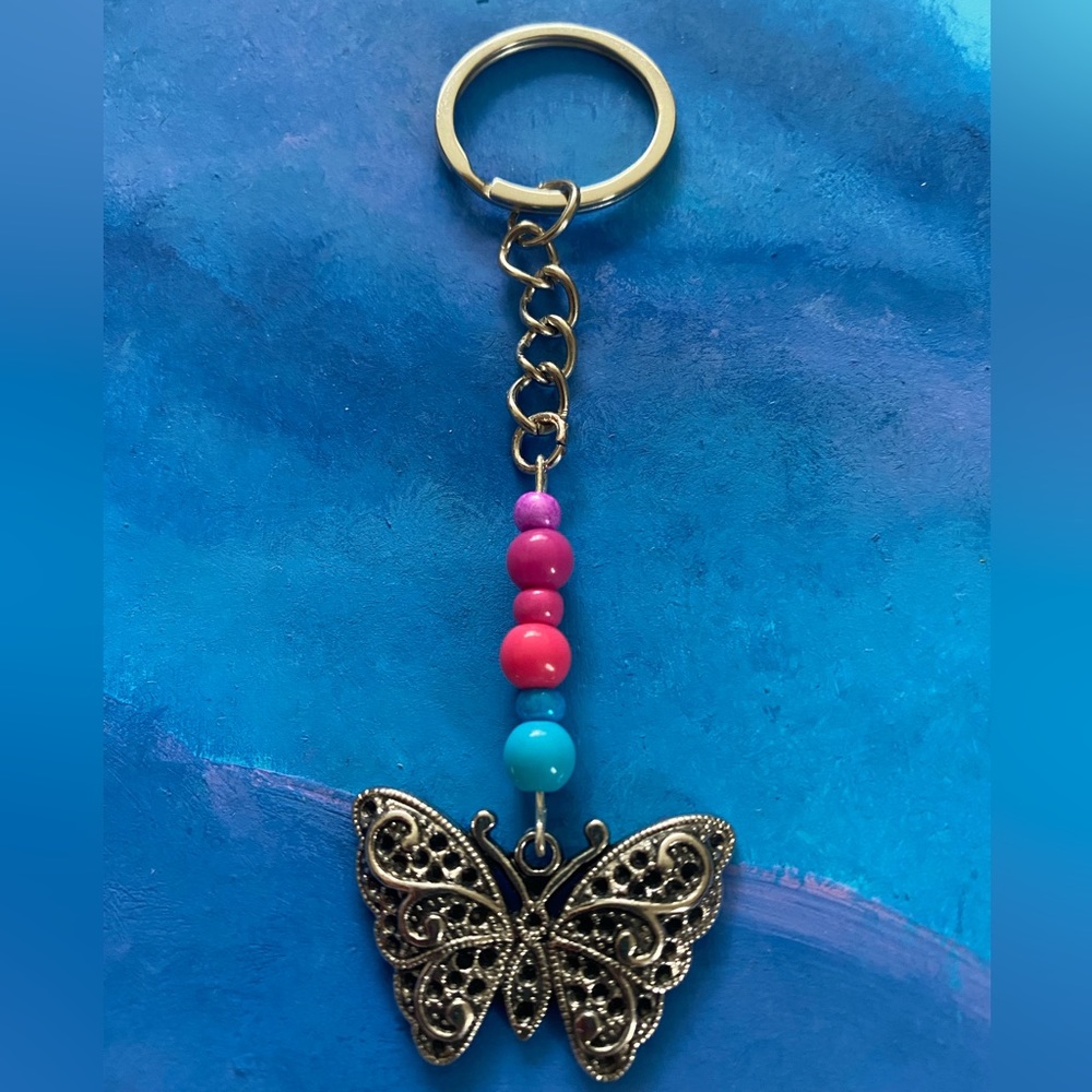 Butterfly Keychain (Silver) - Picture 3 of 3